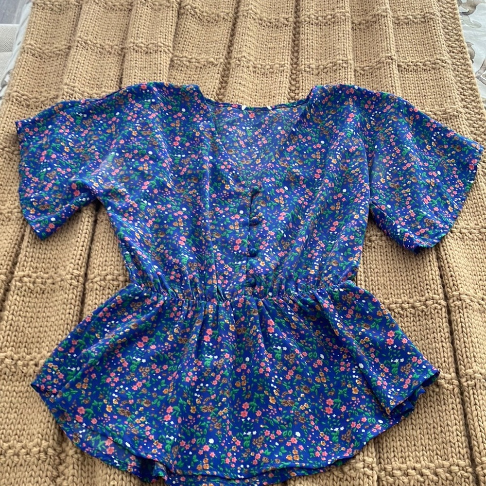 Floral blue/multicolor top blouse Size S